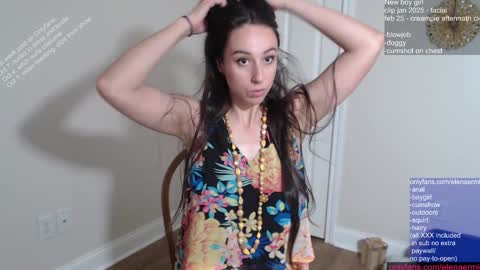 Snapshot of elena_ermie chatting on 11/21/25, 09:46 elena_ermie online show from 11/21/25, 09:46