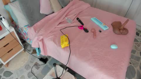 Elena online show from 10/21/25, 07:25