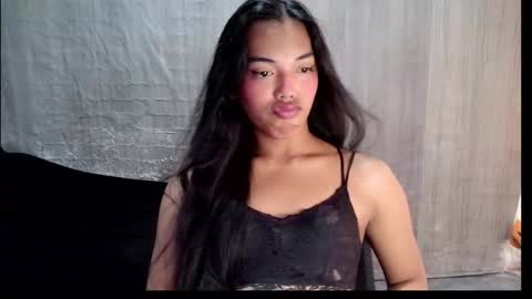 Snapshot of elenacum chatting on 11/18/25, 05:23 elenacum online show from 11/18/25, 05:23