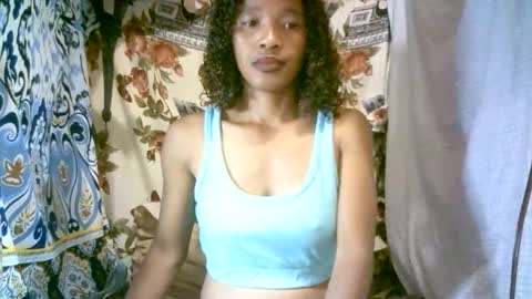 elenah013 online show from 02/14/26, 08:00