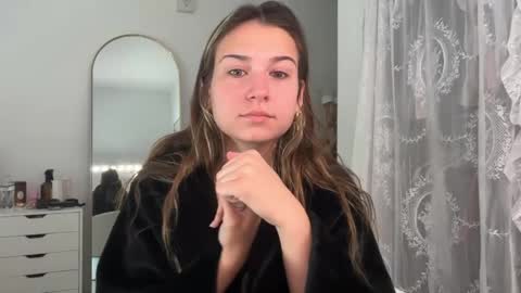 Elena online show from 05/05/26, 02:14