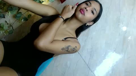Snapshot of elenapierce69 chatting on 04/27/26, 01:58 Call me Yours. online show from 04/27/26, 01:58