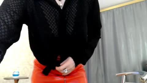 elenaza online show from 11/15/25, 01:40