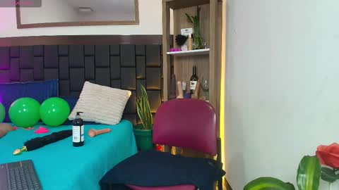 elenna_boobs_ online show from 03/17/26, 03:26