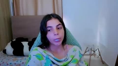 Snapshot of elenna_hotx chatting on 05/15/26, 06:48 agnes online show from 05/15/26, 06:48