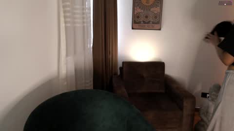 Elenna online show from 12/16/24, 10:13