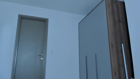 Snapshot of eleonora_linn_ chatting on 02/09/25, 12:19 Eleonora online show from 02/09/25, 12:19
