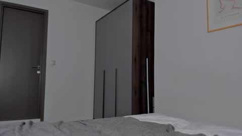 Snapshot of eleonora_linn_ chatting on 02/26/25, 12:03 Eleonora online show from 02/26/25, 12:03