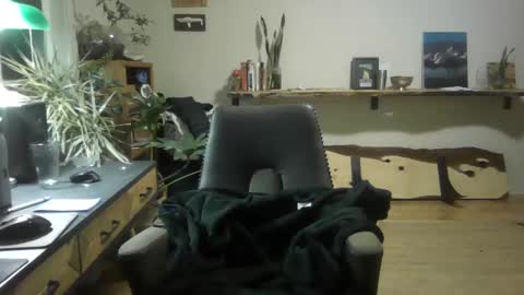 Snapshot of elephantfox chatting on 01/05/25, 05:30 fox online show from 01/05/25, 05:30