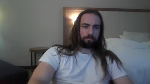 Snapshot of elephantfox chatting on 02/04/25, 12:40 fox online show from 02/04/25, 12:40