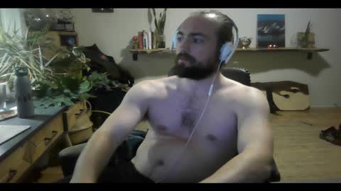 Snapshot of elephantfox chatting on 02/17/25, 06:53 fox online show from 02/17/25, 06:53