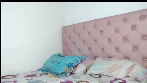 elettra_parisi19 online show from 09/26/25, 09:41