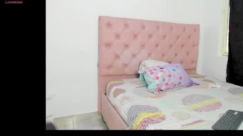 elettra_parisi19 online show from 05/29/26, 02:04