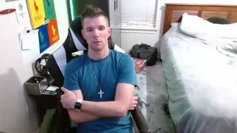 Snapshot of elevatetlb chatting on 12/01/25, 04:06 Walker online show from 12/01/25, 04:06