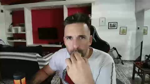 Snapshot of elfetas chatting on 01/04/25, 01:21 elfetas online show from 01/04/25, 01:21