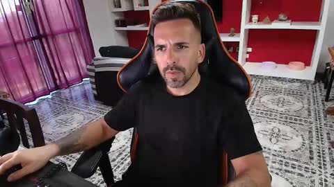 Snapshot of elfetas chatting on 01/12/25, 10:12 elfetas online show from 01/12/25, 10:12