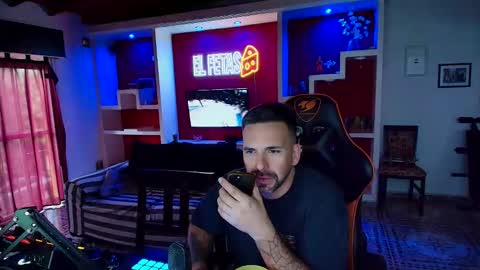 Snapshot of elfetas chatting on 11/30/25, 09:46 elfetas online show from 11/30/25, 09:46