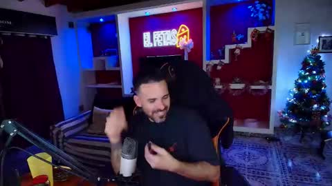 Snapshot of elfetas chatting on 12/18/25, 01:44 elfetas online show from 12/18/25, 01:44