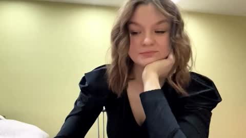 Snapshot of elfredabalderama chatting on 02/27/26, 05:24 Mila online show from 02/27/26, 05:24