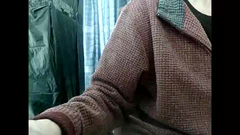 elfyonee online show from 01/10/25, 10:06