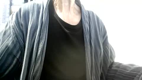 elfyonee online show from 12/03/25, 07:16