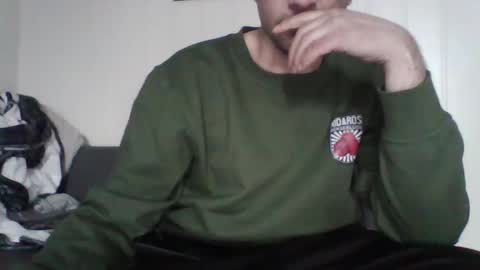 Snapshot of elhornyvikingo chatting on 12/27/24, 12:01 horny viking online show from 12/27/24, 12:01