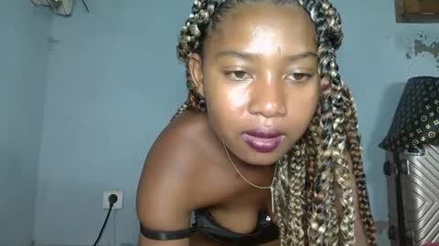 elia011 online show from 01/17/25, 08:22