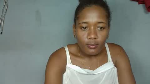 elia011 online show from 02/05/25, 01:54