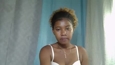 elia011 online show from 02/22/25, 02:08