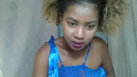 elia011 online show from 02/24/25, 05:54