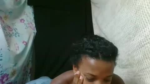 elia011 online show from 02/15/26, 07:51