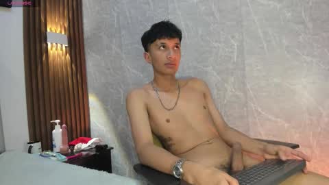 Elian Julian online show from 12/03/25, 12:40