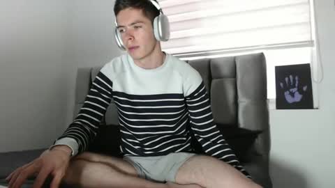 Snapshot of elian_tg chatting on 12/28/24, 10:13 Elian online show from 12/28/24, 10:13