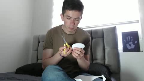 Snapshot of elian_tg chatting on 12/31/24, 05:29 Elian online show from 12/31/24, 05:29