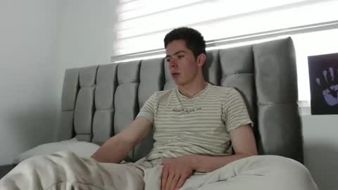 Snapshot of elian_tg chatting on 01/05/25, 09:25 Elian online show from 01/05/25, 09:25