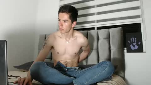 Snapshot of elian_tg chatting on 01/11/25, 12:01 Elian online show from 01/11/25, 12:01