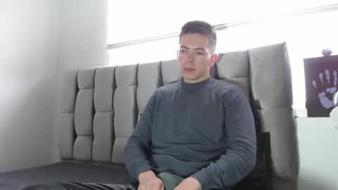 Snapshot of elian_tg chatting on 02/16/25, 08:44 Elian online show from 02/16/25, 08:44