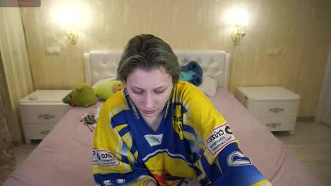 Luna online show from 02/17/26, 12:18