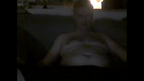 Snapshot of eliassxxx chatting on 10/21/25, 01:17 eliassxxx online show from 10/21/25, 01:17