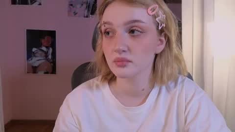 Ellie online show from 02/03/26, 06:22