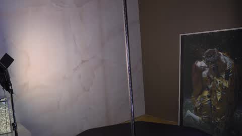 Ellie online show from 04/11/26, 07:45