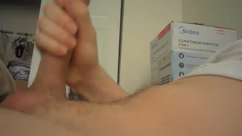 Snapshot of eliexavier123456789 chatting on 01/11/25, 09:04 eliexavier123456789 online show from 01/11/25, 09:04