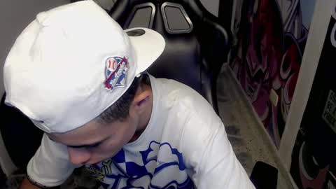 Snapshot of elii_797 chatting on 02/13/25, 01:26 bby-santy online show from 02/13/25, 01:26