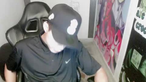 Snapshot of elii_797 chatting on 02/20/25, 01:30 bby-santy online show from 02/20/25, 01:30