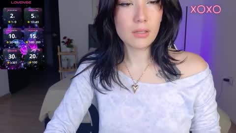 eliiih_ online show from 10/20/25, 03:29