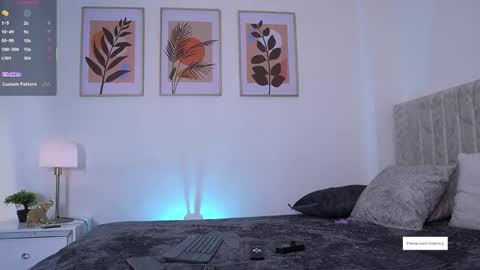 E L I I Z A B E T H   online show from 03/22/26, 11:24