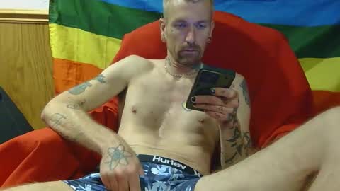 Snapshot of elijablue chatting on 06/10/26, 11:31 Elija Blue online show from 06/10/26, 11:31