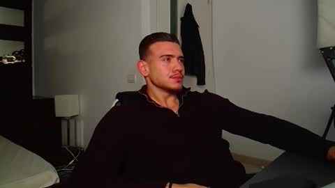 ElijahThorne online show from 11/25/25, 05:51