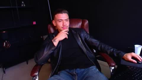 Snapshot of elijahthorne chatting on 02/10/26, 12:20 ElijahThorne online show from 02/10/26, 12:20