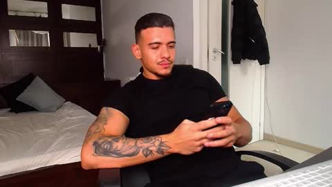 Snapshot of elijahthorne chatting on 03/05/26, 11:39 ElijahThorne online show from 03/05/26, 11:39